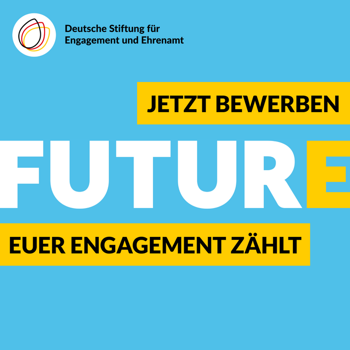 Eine Kachel der DSEE mit dem Text "FuturE - Euer Engagement zählt! Jetzt bewerben"